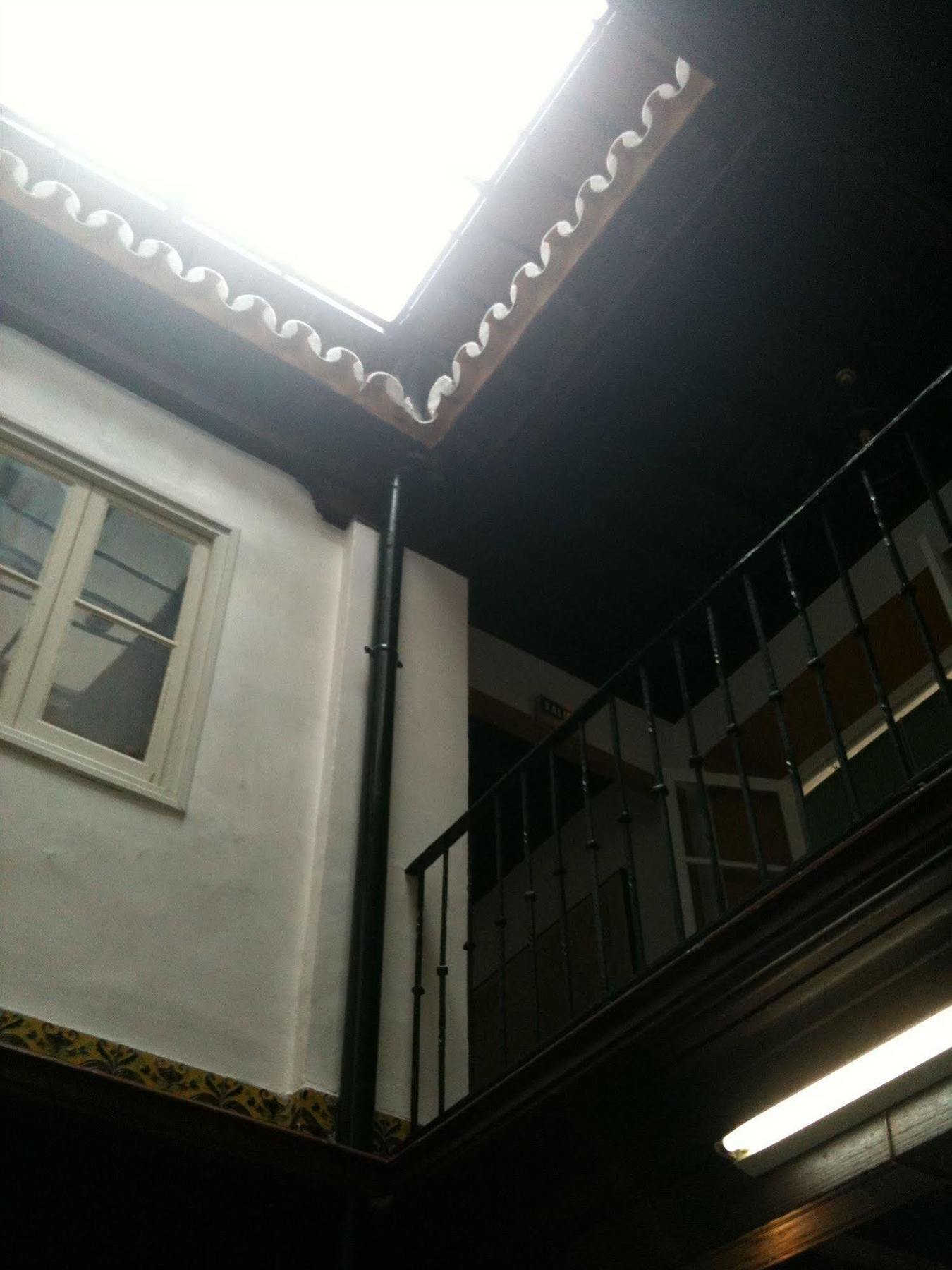 호스탈 아테나스 호텔 세비야 외부 사진